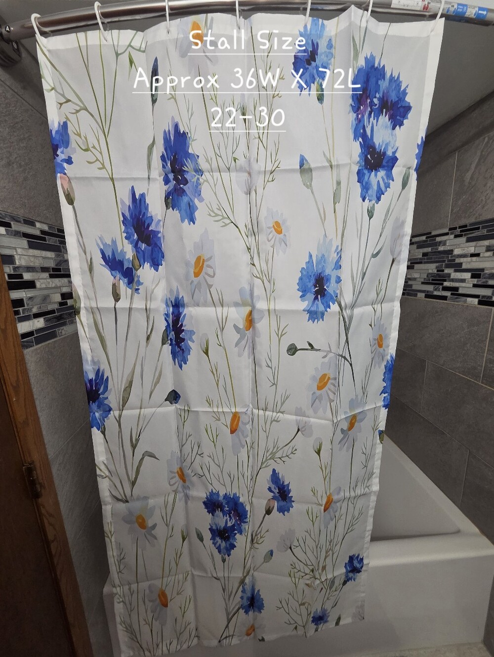 Nwot Water Resistant Floral Shower Curtain.